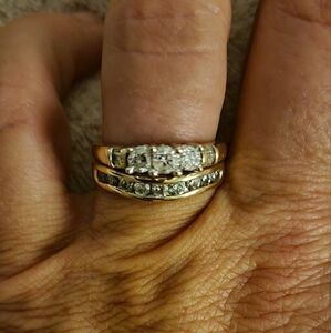 3 stone past present future ring